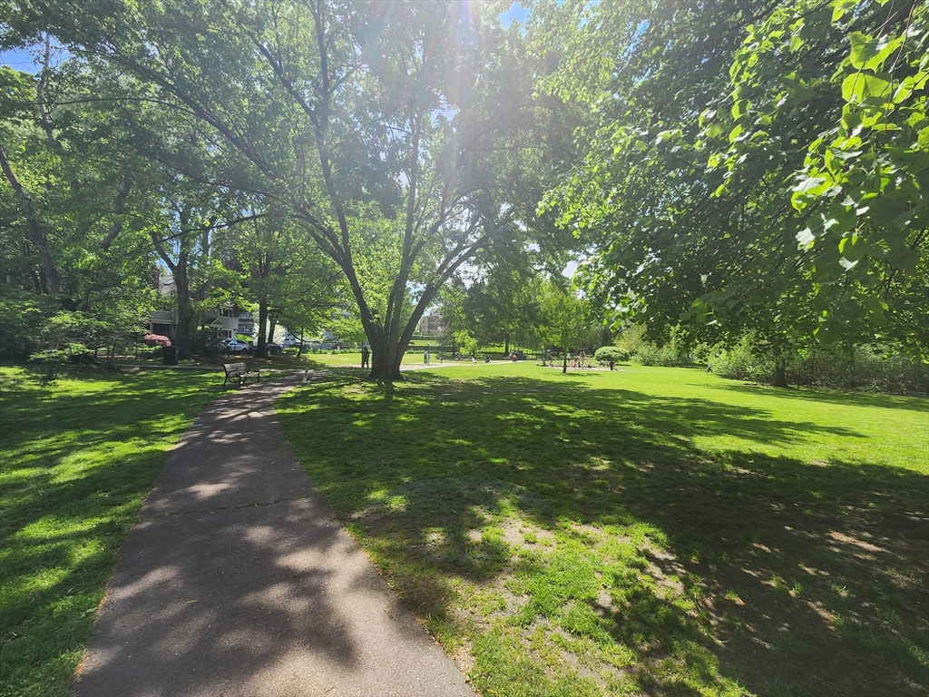 573 Washington St, Brookline