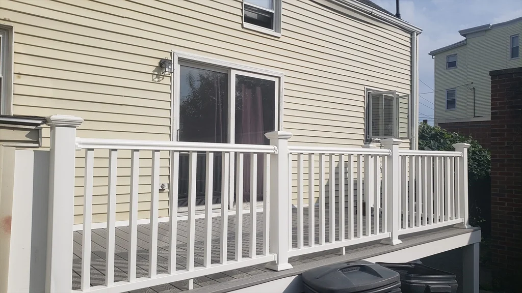 50 Temple St, Somerville