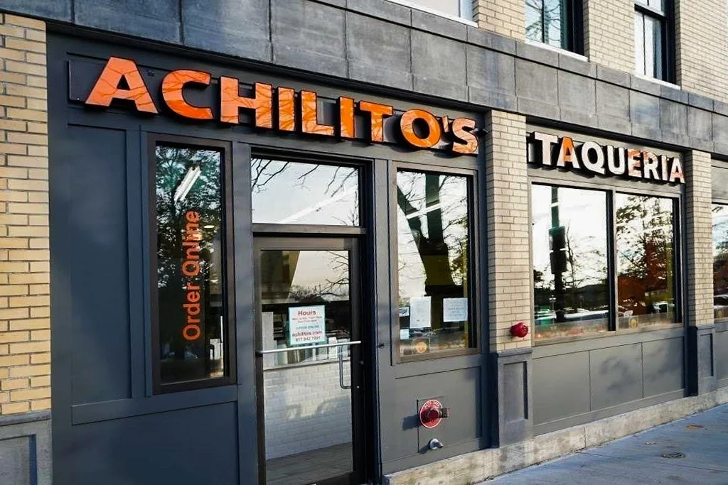 8 Wyvern St, Jamaica Plain