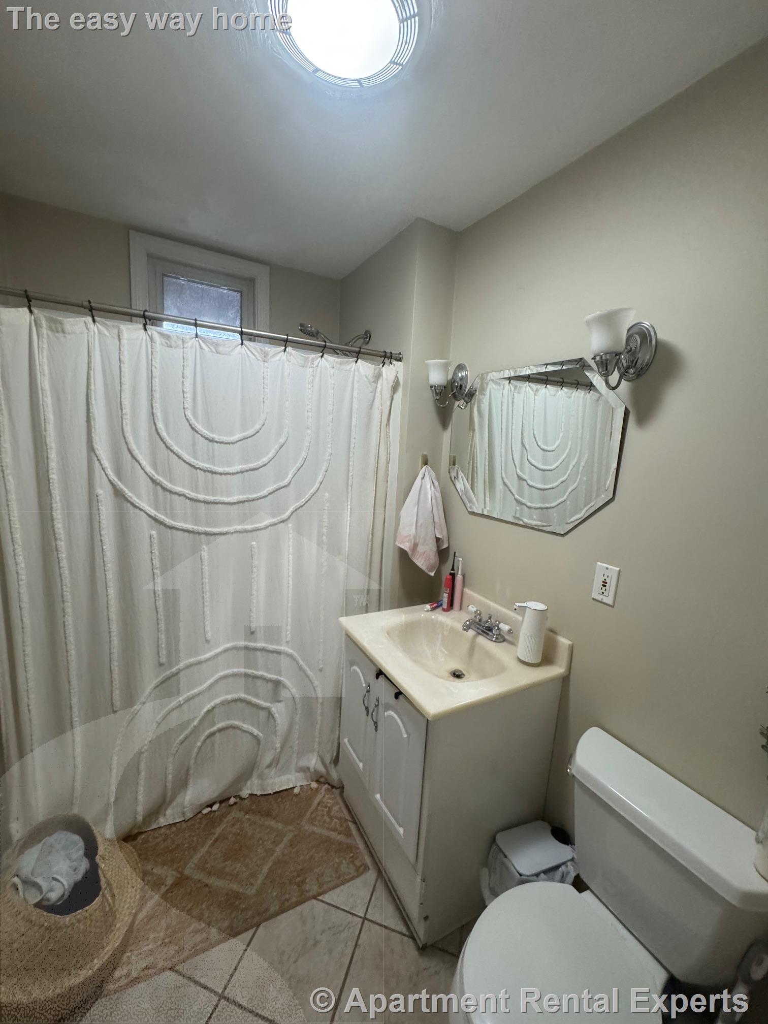 53 Farragut Ave, Teele Square