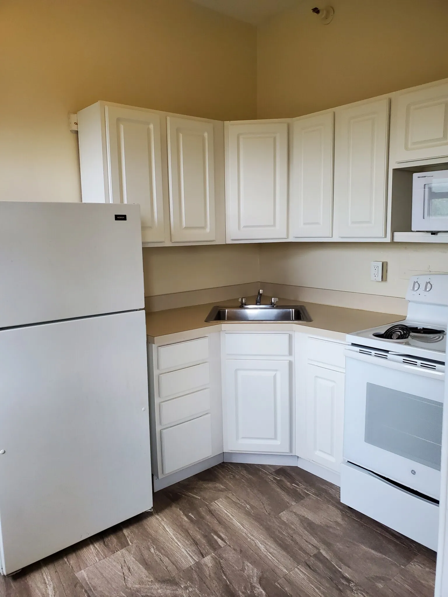 1470 Beacon St, Corey Hill