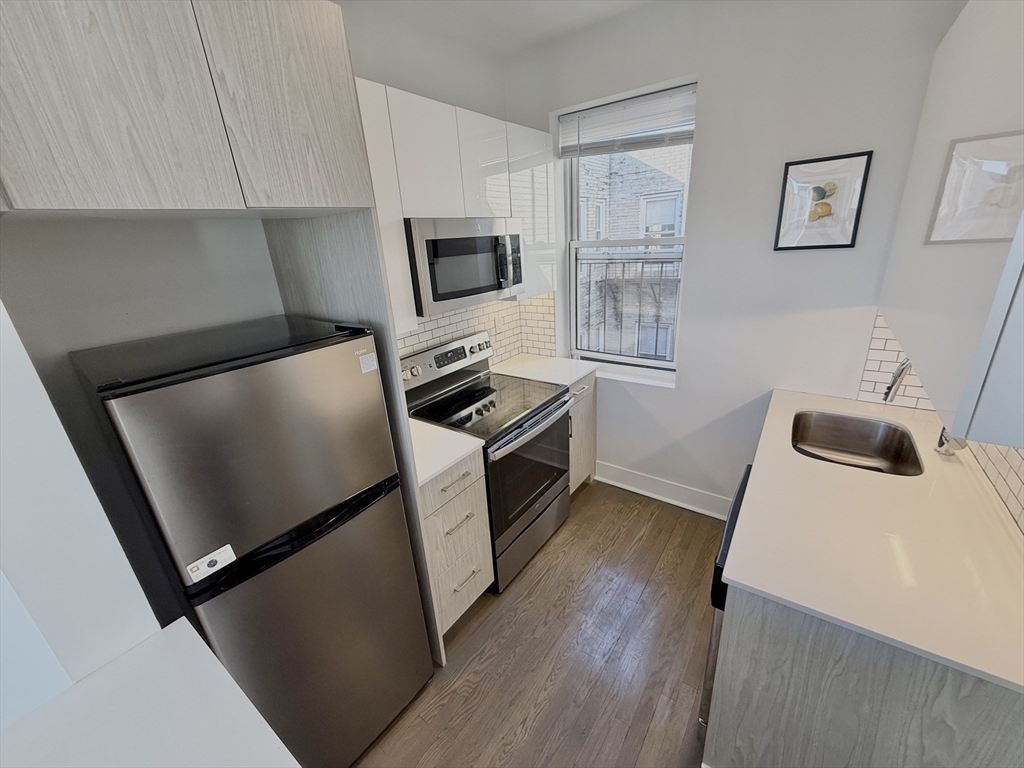 20 Queensbury St, Boston