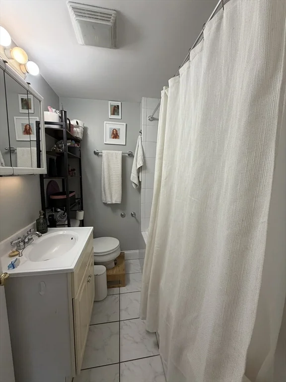 122 D St, South Boston