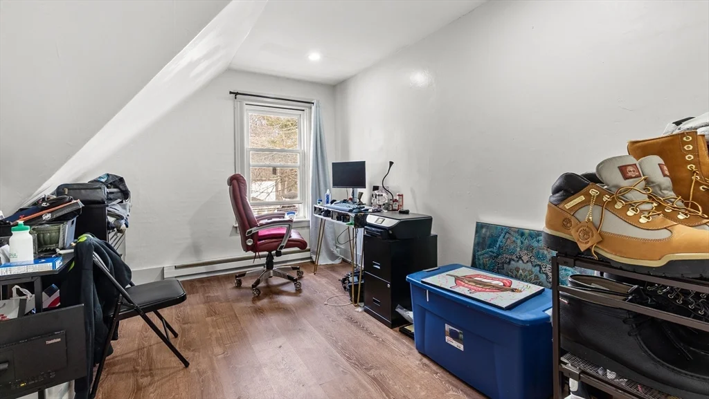 6 Crescent St, Whitinsville