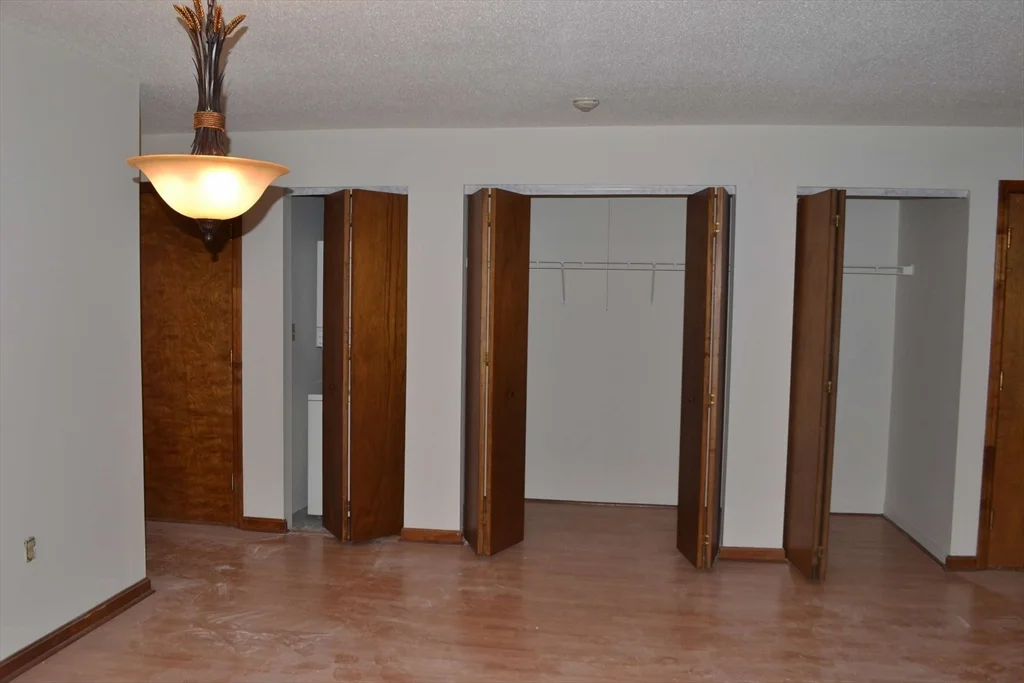 369 Aiken Ave, Centralville