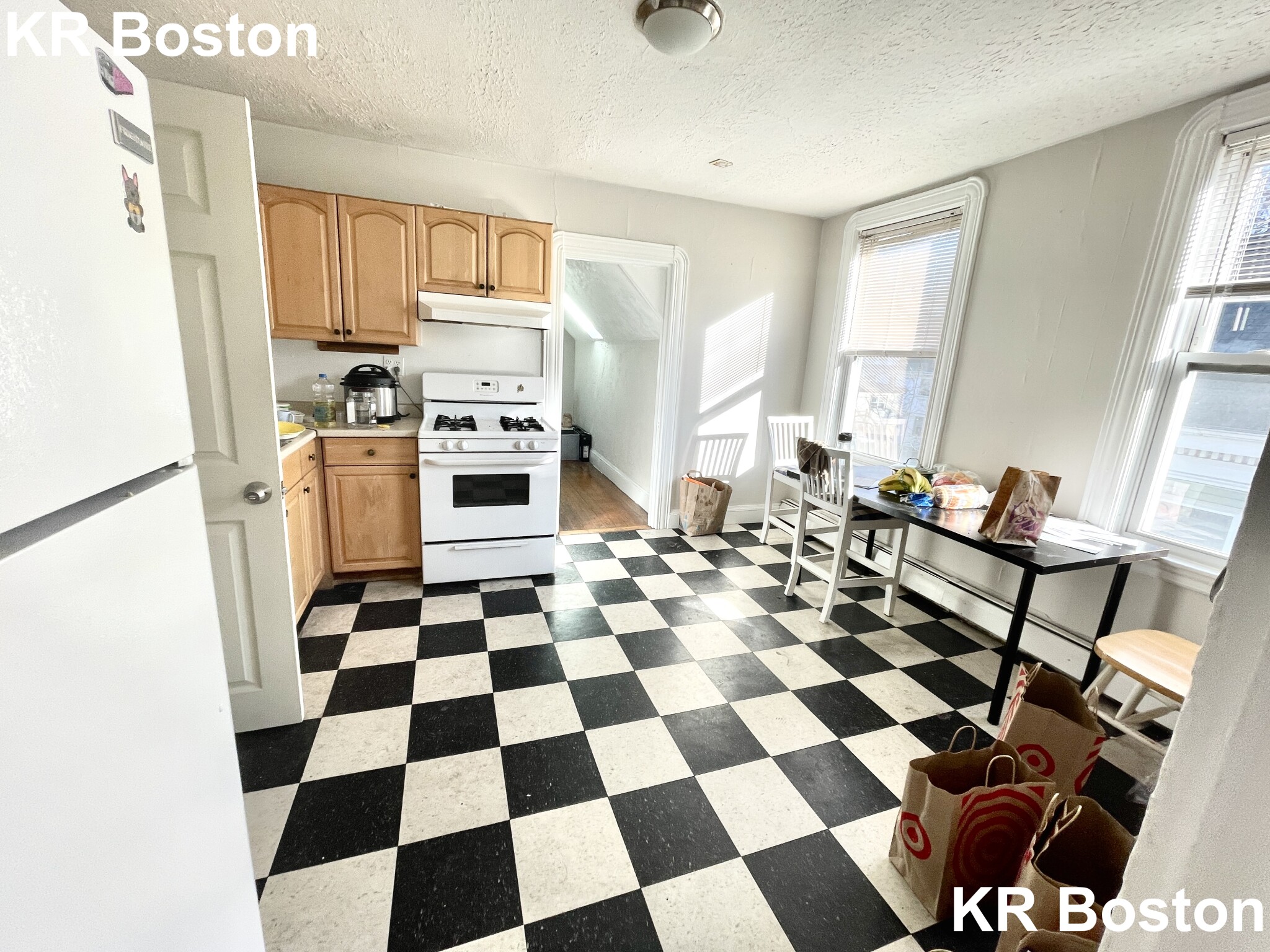 3 bed, 1 bath apartment for rent at 32 Gordon St Unit 03, Allston — photo 1 of 3