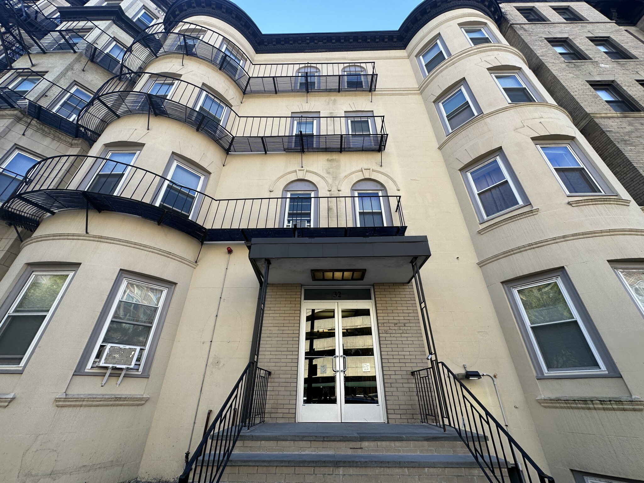 2 bed, 1 bath apartment for rent at 32 Westland Ave Unit 6, Fenway — photo 8 of 8