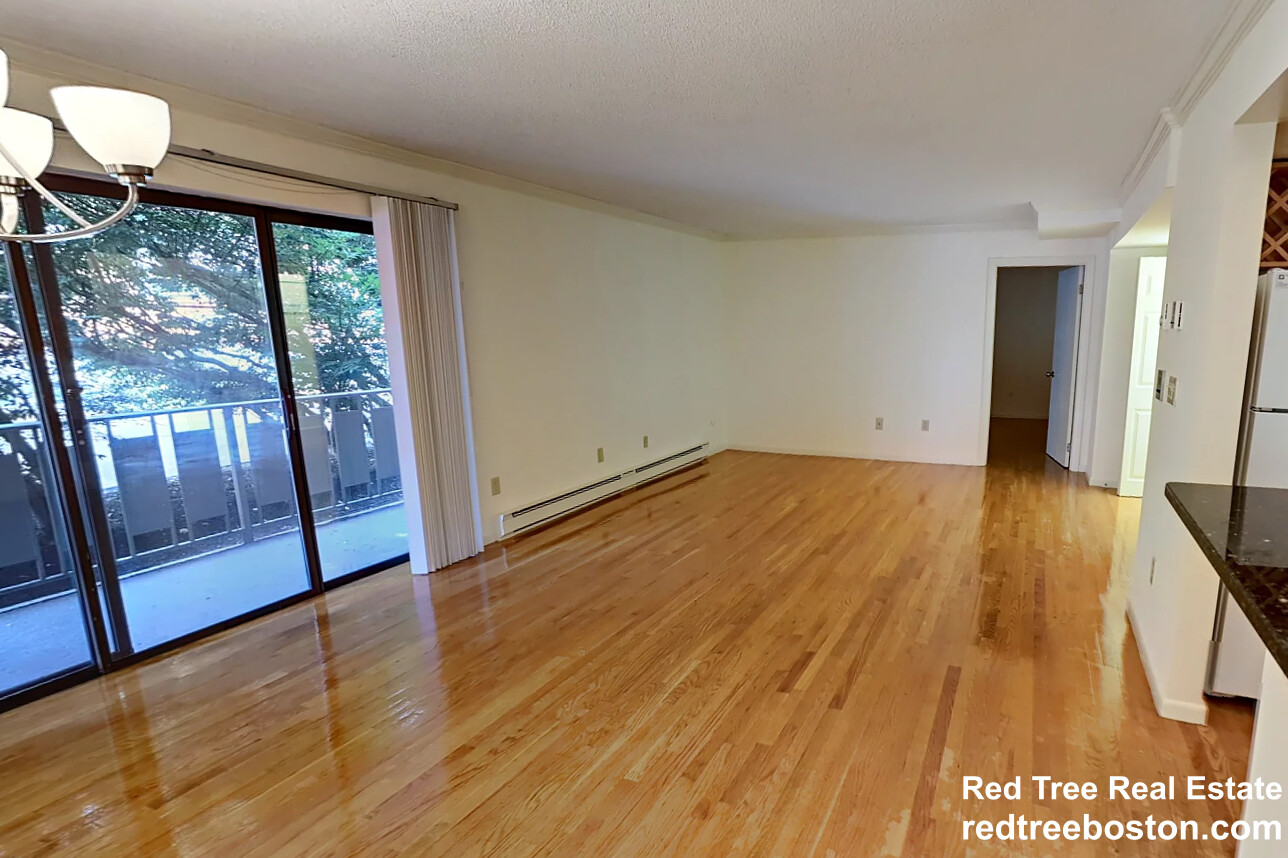 1 bed, 1.5 bath apartment for rent at 320 Hammond Pond Pkwy Unit 302, Newton — photo 5 of 14