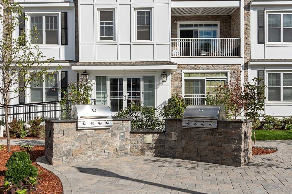 1.5 bed, 1 bath apartment for rent at 320 Middlesex Ave Unit D103, Medford — photo 13 of 15