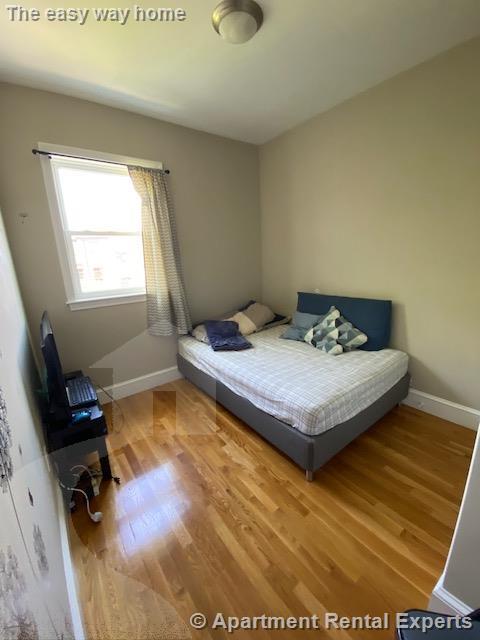 106 Walnut St, Prospect Hill