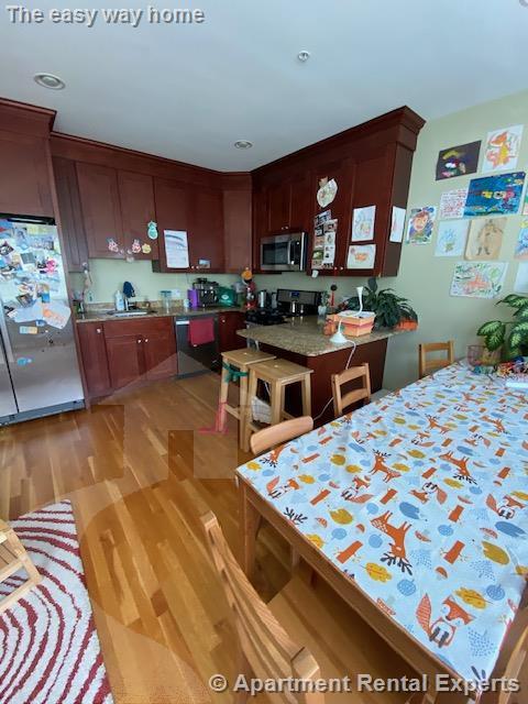 106 Walnut St, Prospect Hill