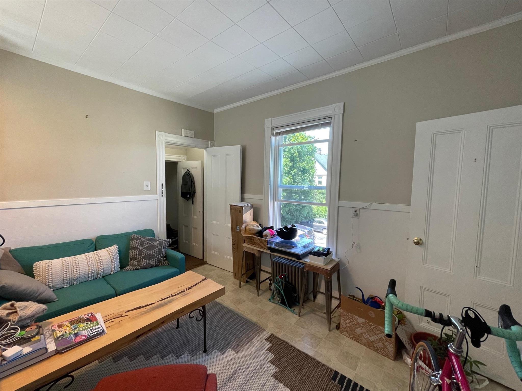 Studio bed, 1 bath apartment for rent at 75 Dover St Unit A, Davis Square — photo 5 of 11