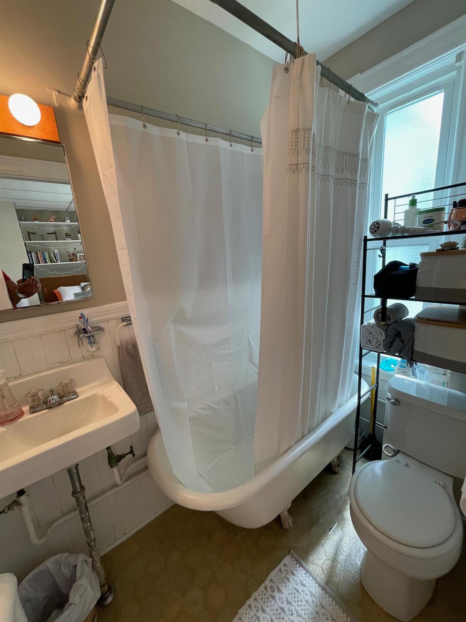 Studio bed, 1 bath apartment for rent at 75 Dover St Unit A, Davis Square — photo 9 of 11