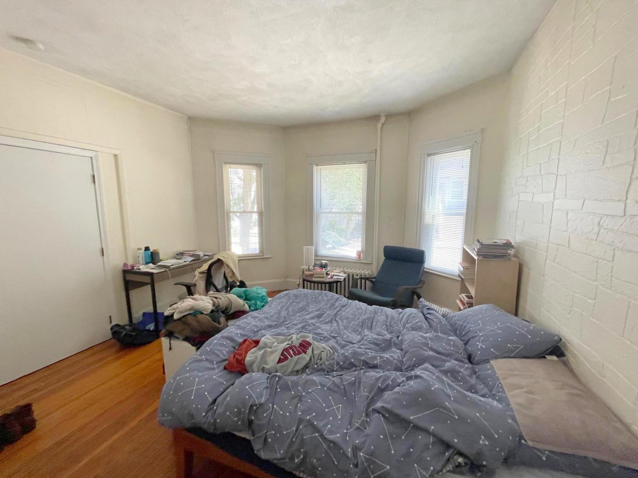 3 bed, 1 bath apartment for rent at 26 Russell Rd Unit 26, Teele Square — photo 8 of 18