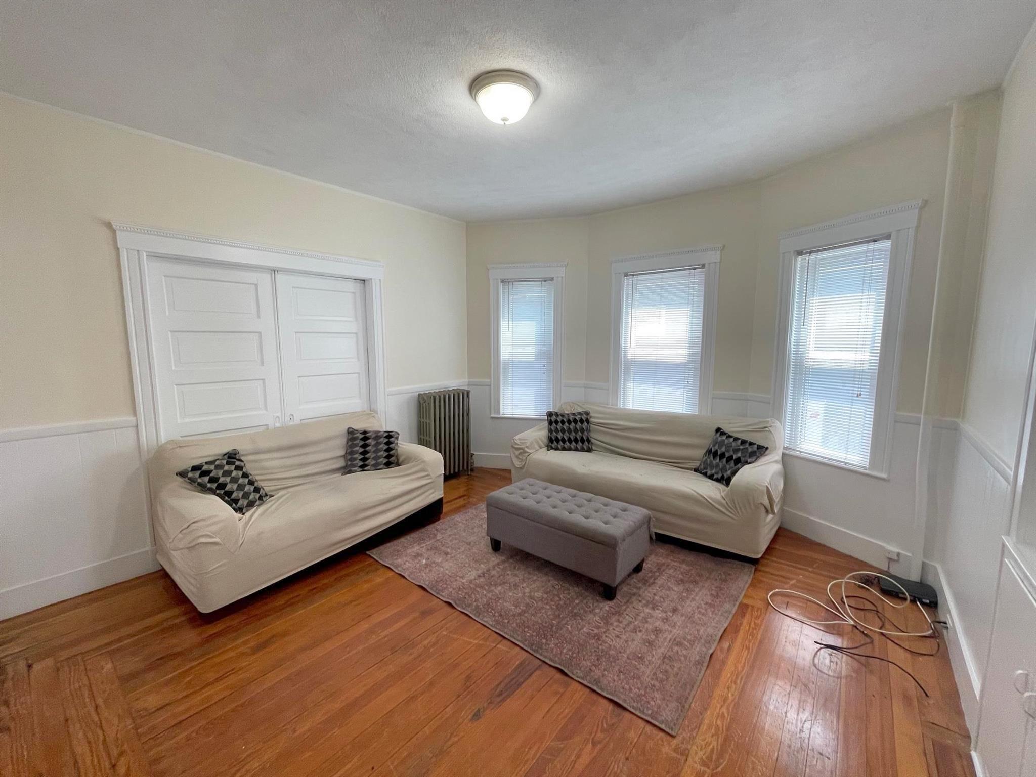 3 bed, 1 bath apartment for rent at 26 Russell Rd Unit 26, Teele Square — photo 6 of 18
