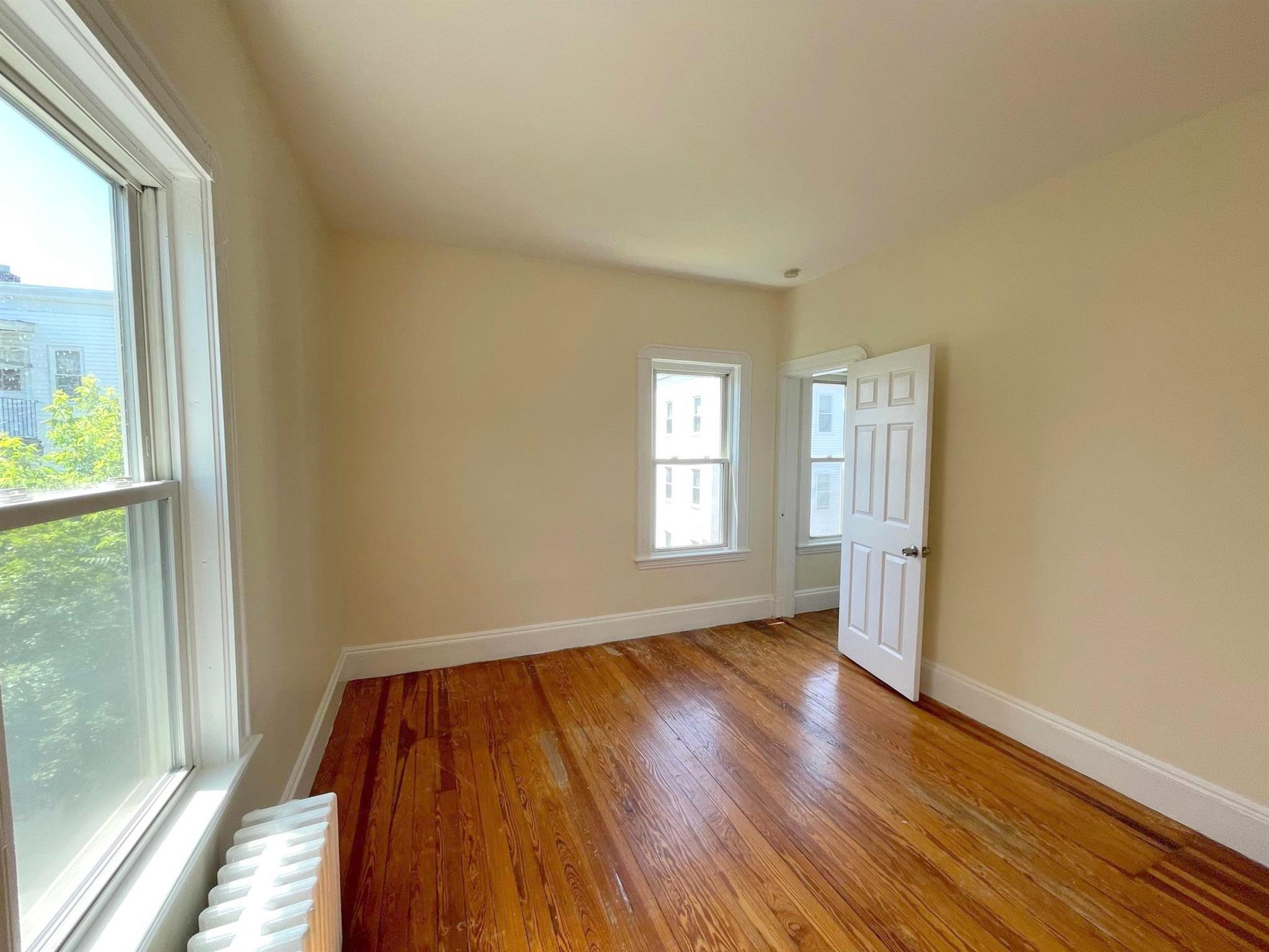 3 bed, 1 bath apartment for rent at 26 Russell Rd Unit 26, Teele Square — photo 13 of 18