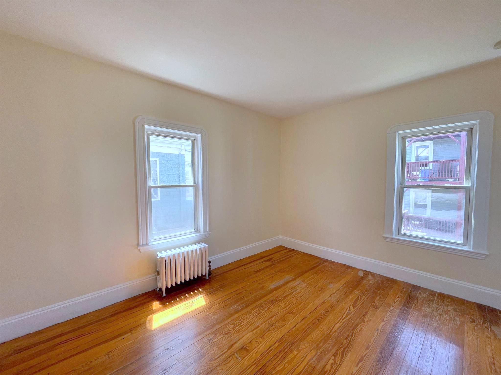 3 bed, 1 bath apartment for rent at 26 Russell Rd Unit 26, Teele Square — photo 14 of 18