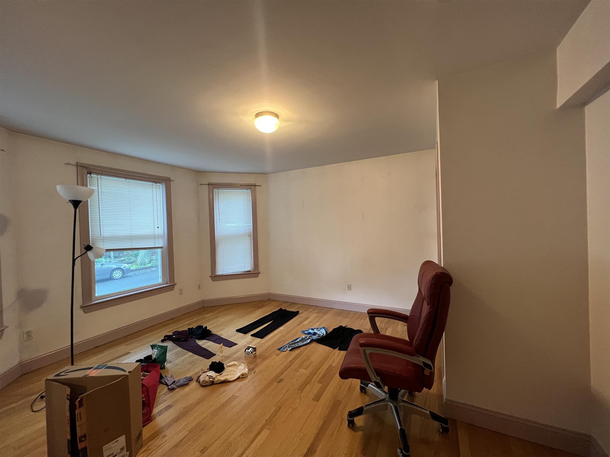 3 bed, 1 bath apartment for rent at 50 Banks St Unit 1, Porter Square — photo 9 of 24