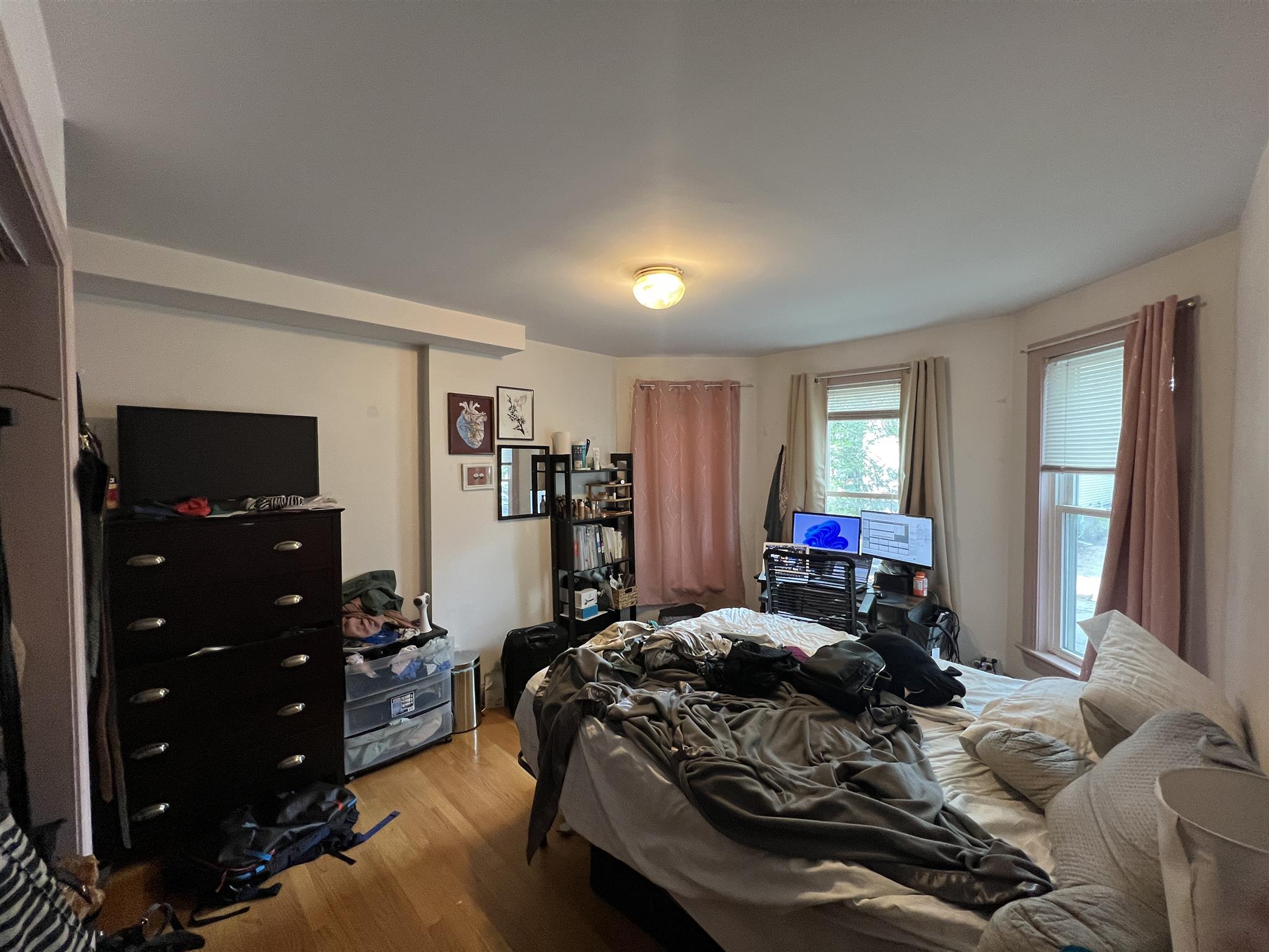 3 bed, 1 bath apartment for rent at 50 Banks St Unit 1, Porter Square — photo 12 of 24