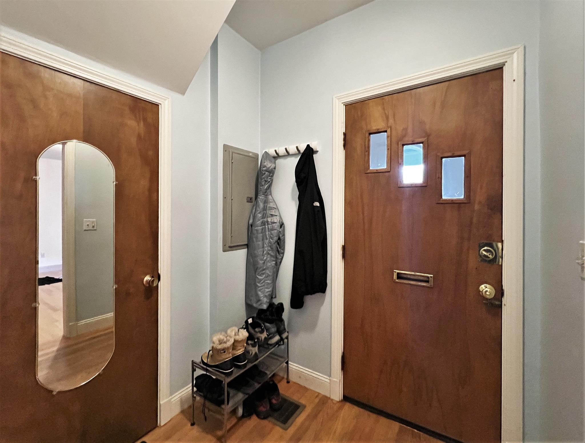 3 bed, 1 bath apartment for rent at 50 Banks St Unit 1, Porter Square — photo 14 of 24