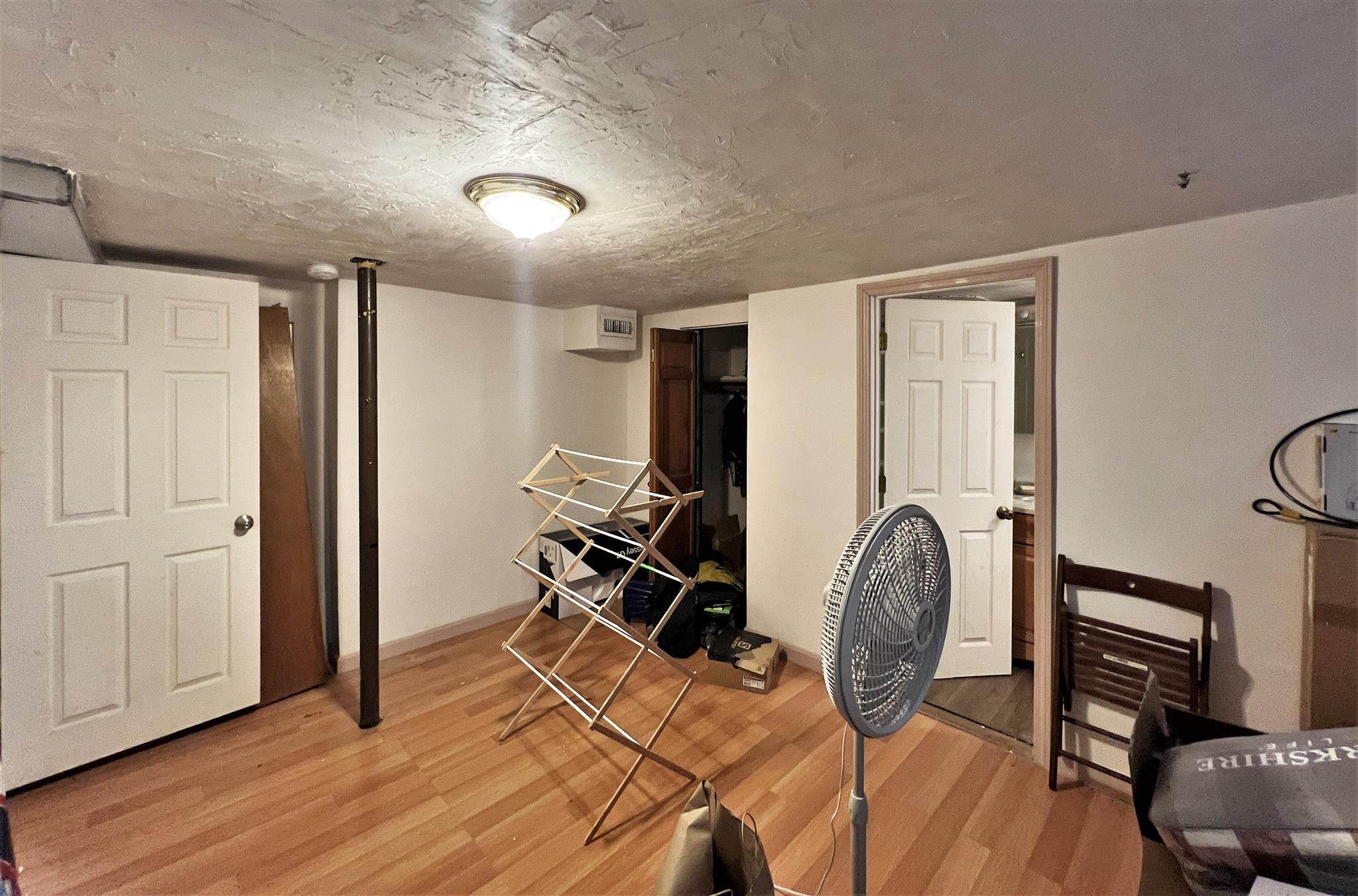 3 bed, 1 bath apartment for rent at 50 Banks St Unit 1, Porter Square — photo 16 of 24