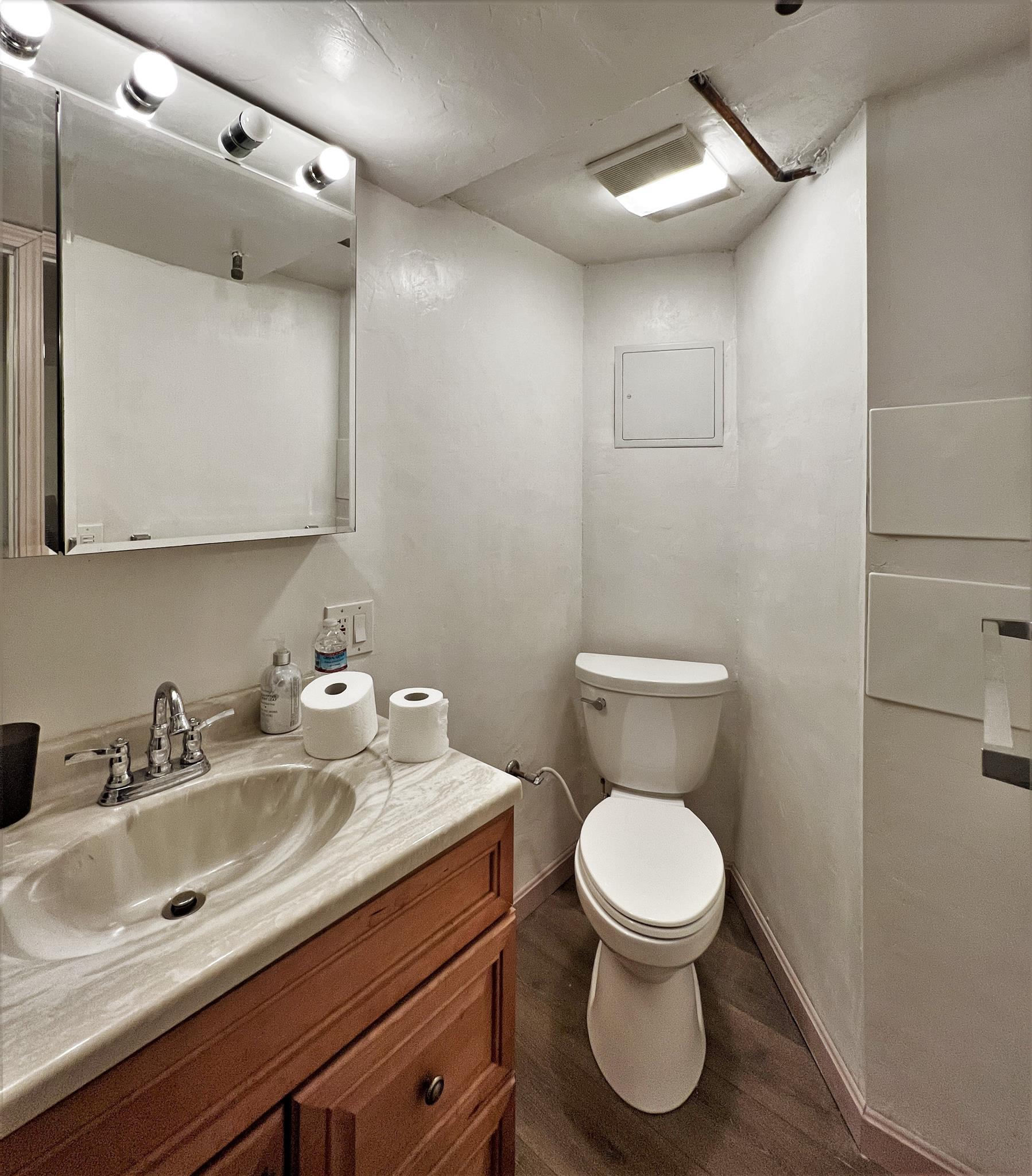 3 bed, 1 bath apartment for rent at 50 Banks St Unit 1, Porter Square — photo 17 of 24