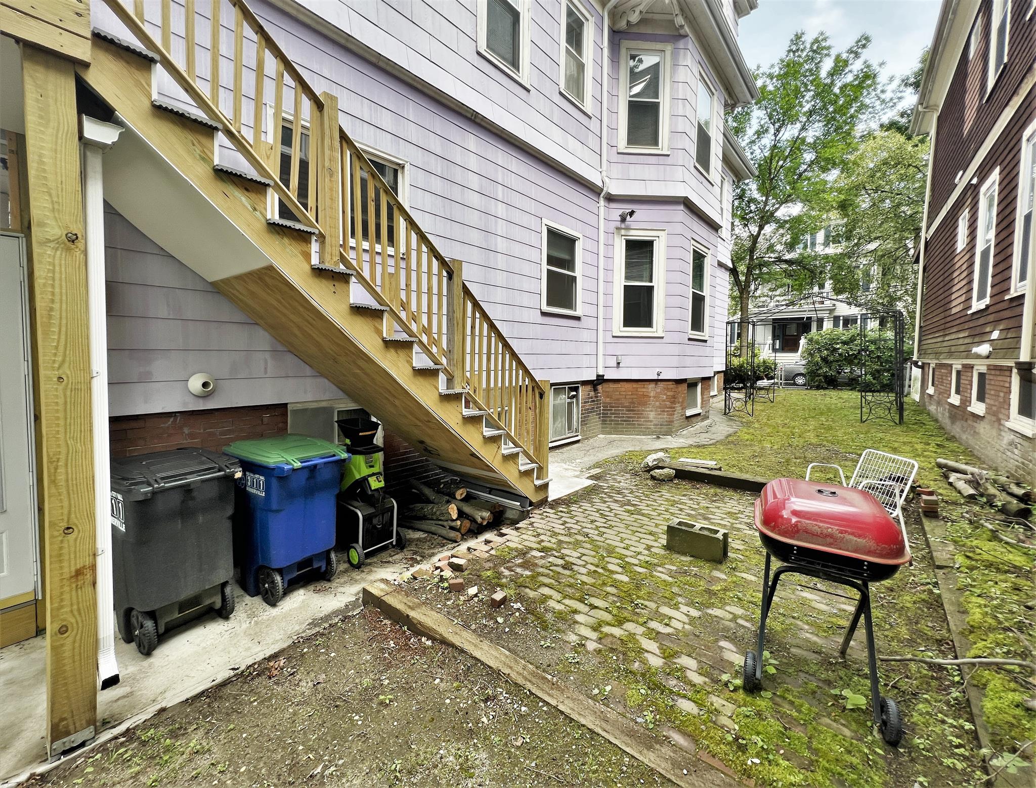 3 bed, 1 bath apartment for rent at 50 Banks St Unit 1, Porter Square — photo 22 of 24