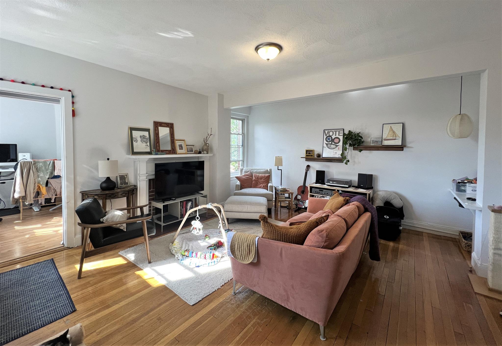 1.5 bed, 1 bath apartment for rent at 7 Craigie Cir, Harvard Square — photo 3 of 9
