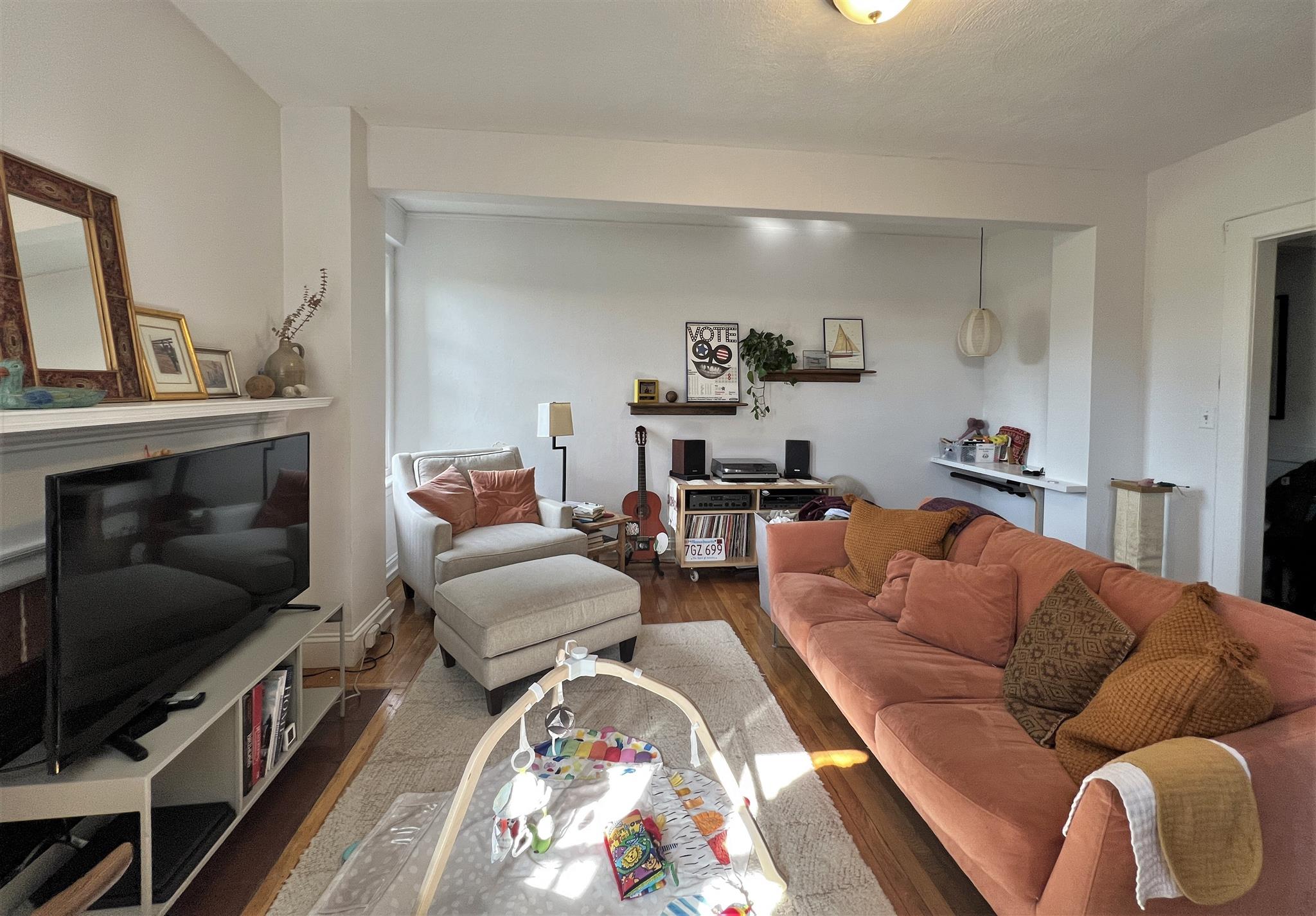 1.5 bed, 1 bath apartment for rent at 7 Craigie Cir, Harvard Square — photo 4 of 9