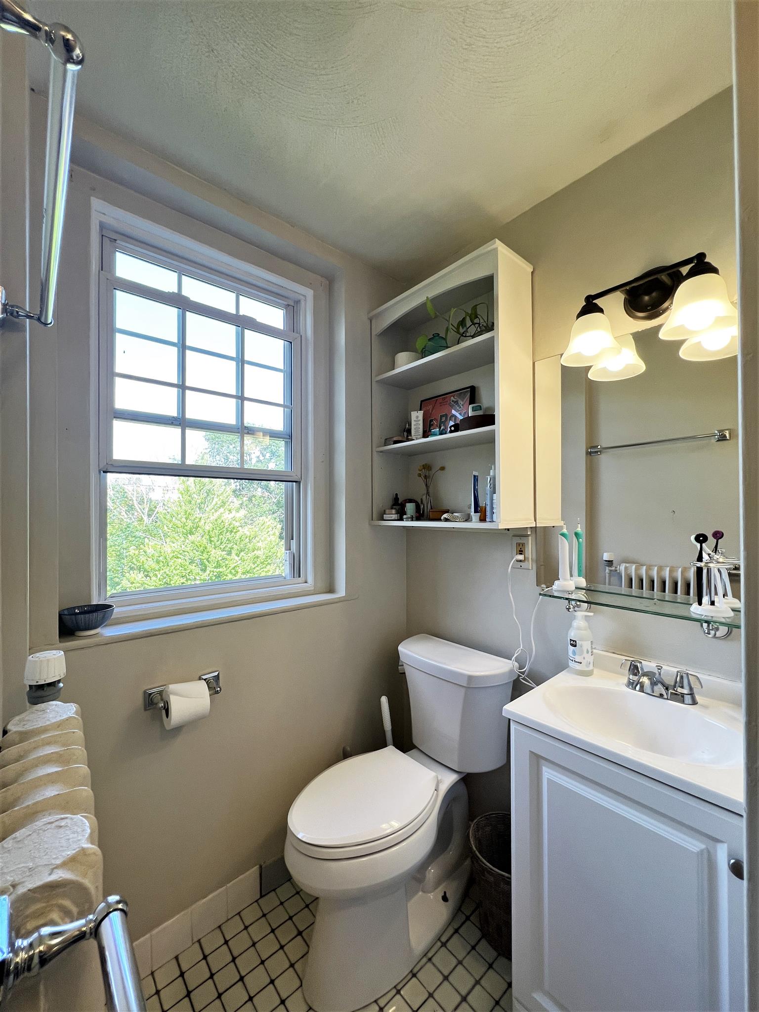 1.5 bed, 1 bath apartment for rent at 7 Craigie Cir, Harvard Square — photo 8 of 9