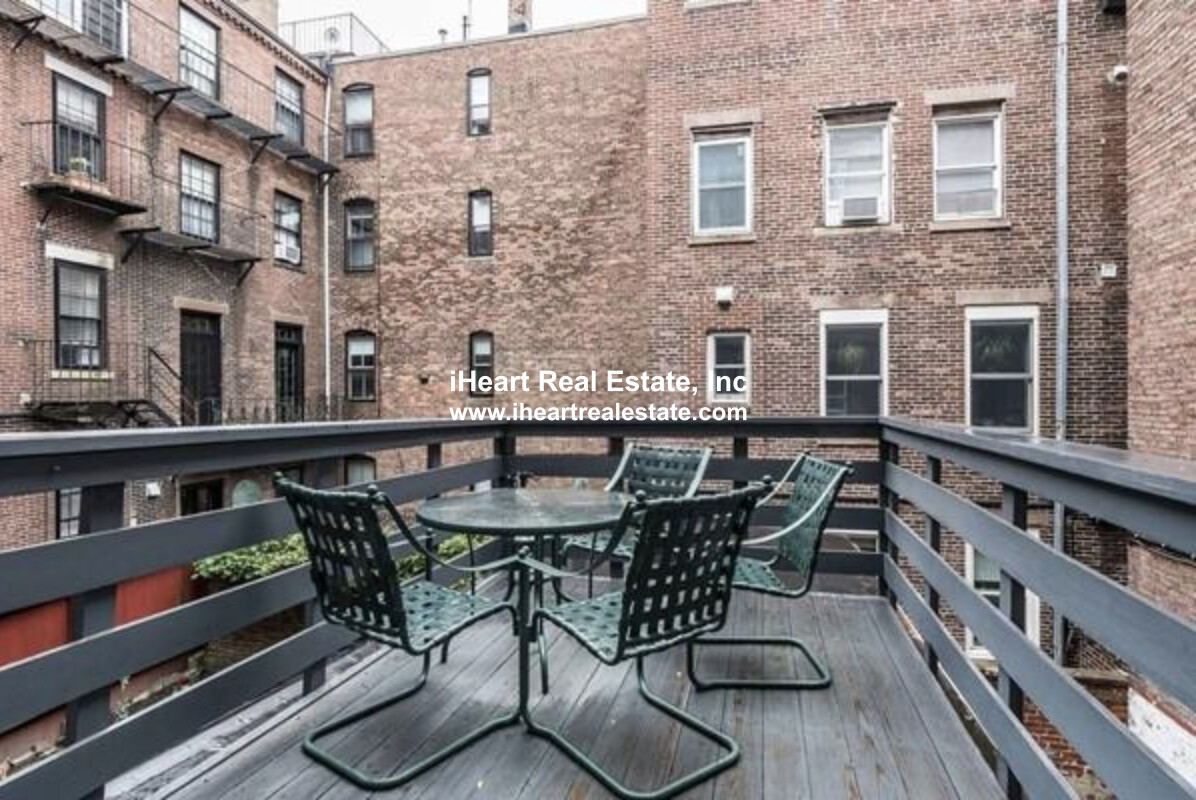 41 Grove St, Beacon Hill