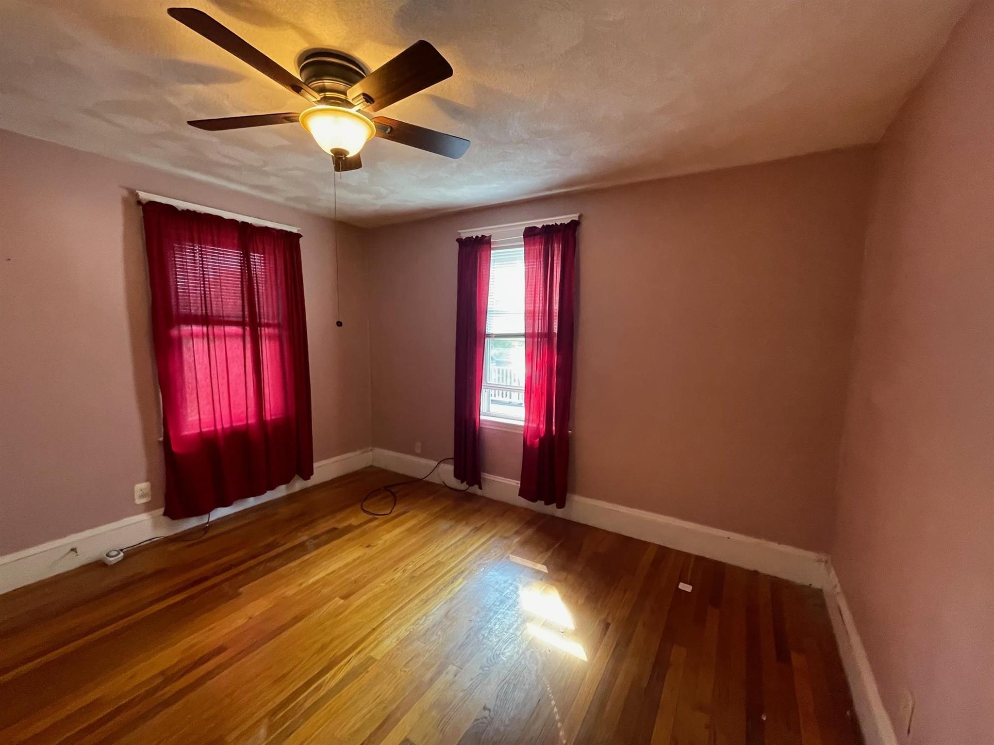3 bed, 1 bath apartment for rent at 15 Irvington Rd Unit 1, Teele Square — photo 13 of 15