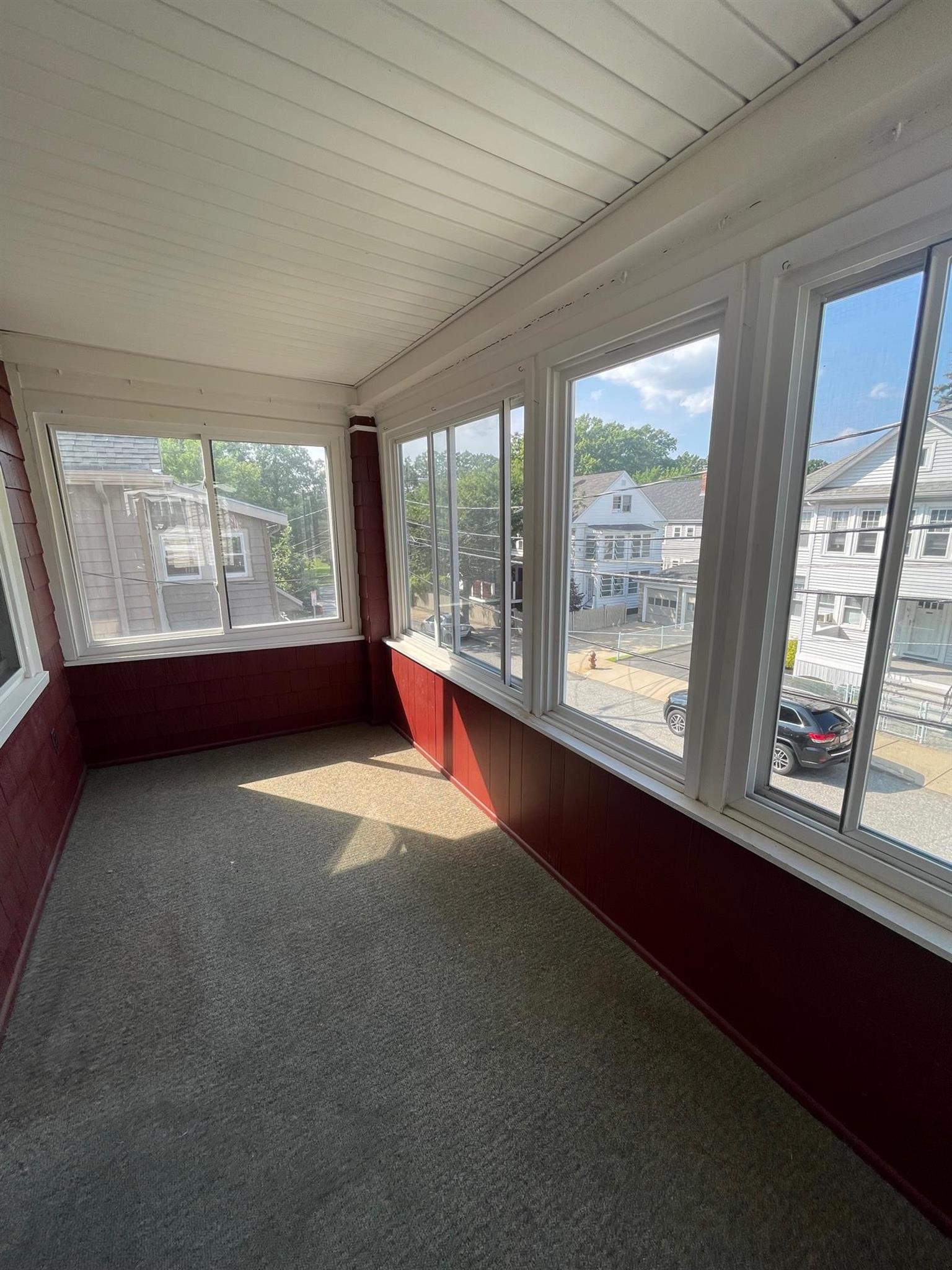 3 bed, 1 bath apartment for rent at 15 Irvington Rd Unit 1, Teele Square — photo 4 of 15