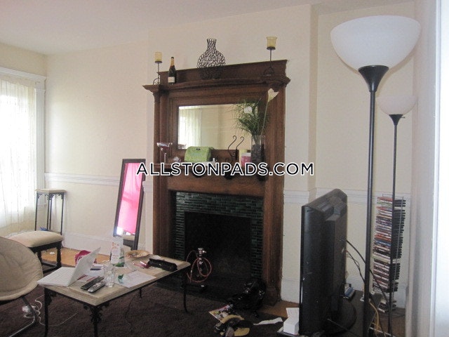 4 bed, 2 bath apartment for rent at 235.5 Harvard Ave Unit 5, Allston — photo 18 of 52