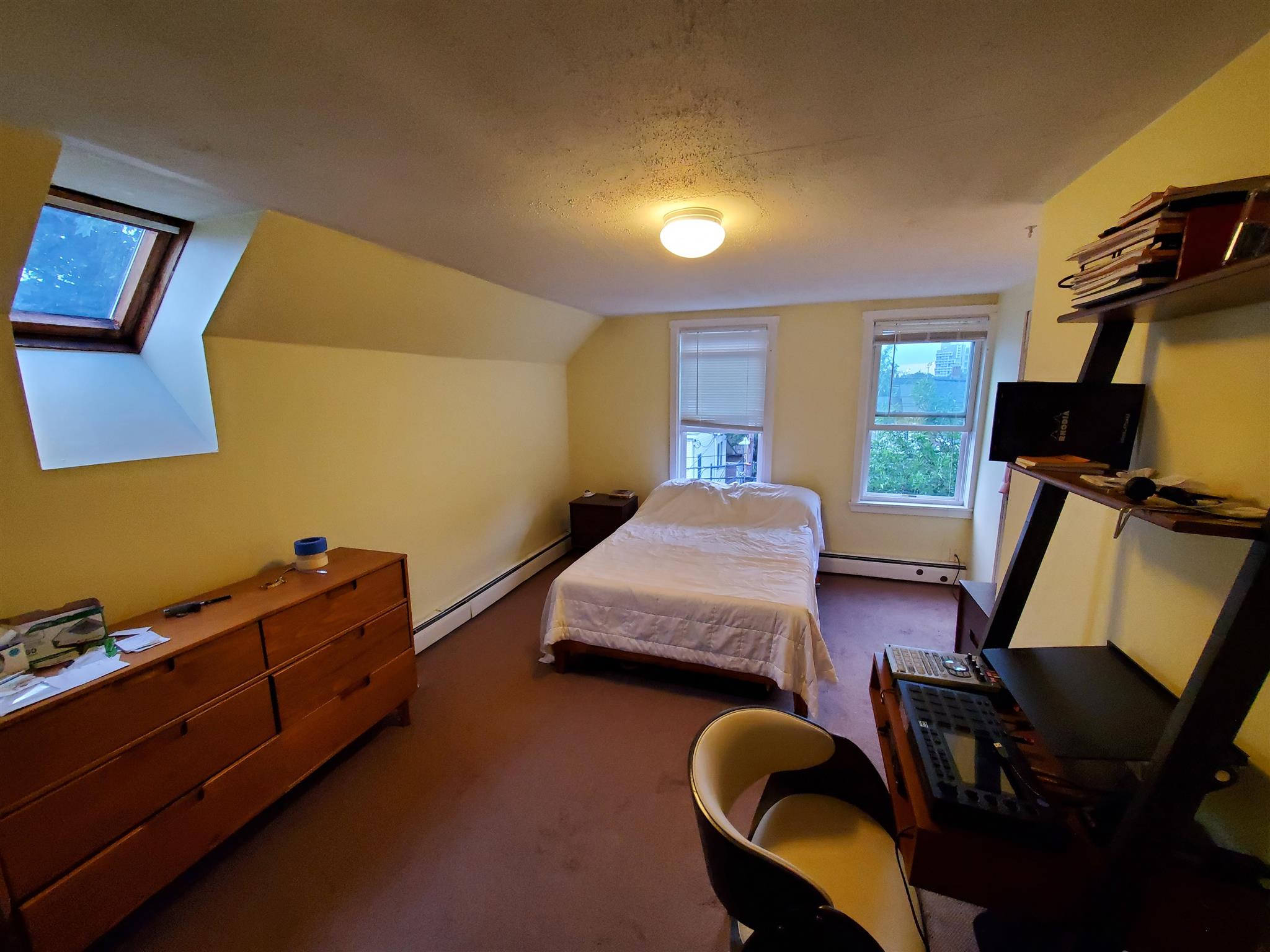 1 bed, 1 bath apartment for rent at 92 Pleasant St Unit 2, Central Square — photo 6 of 8