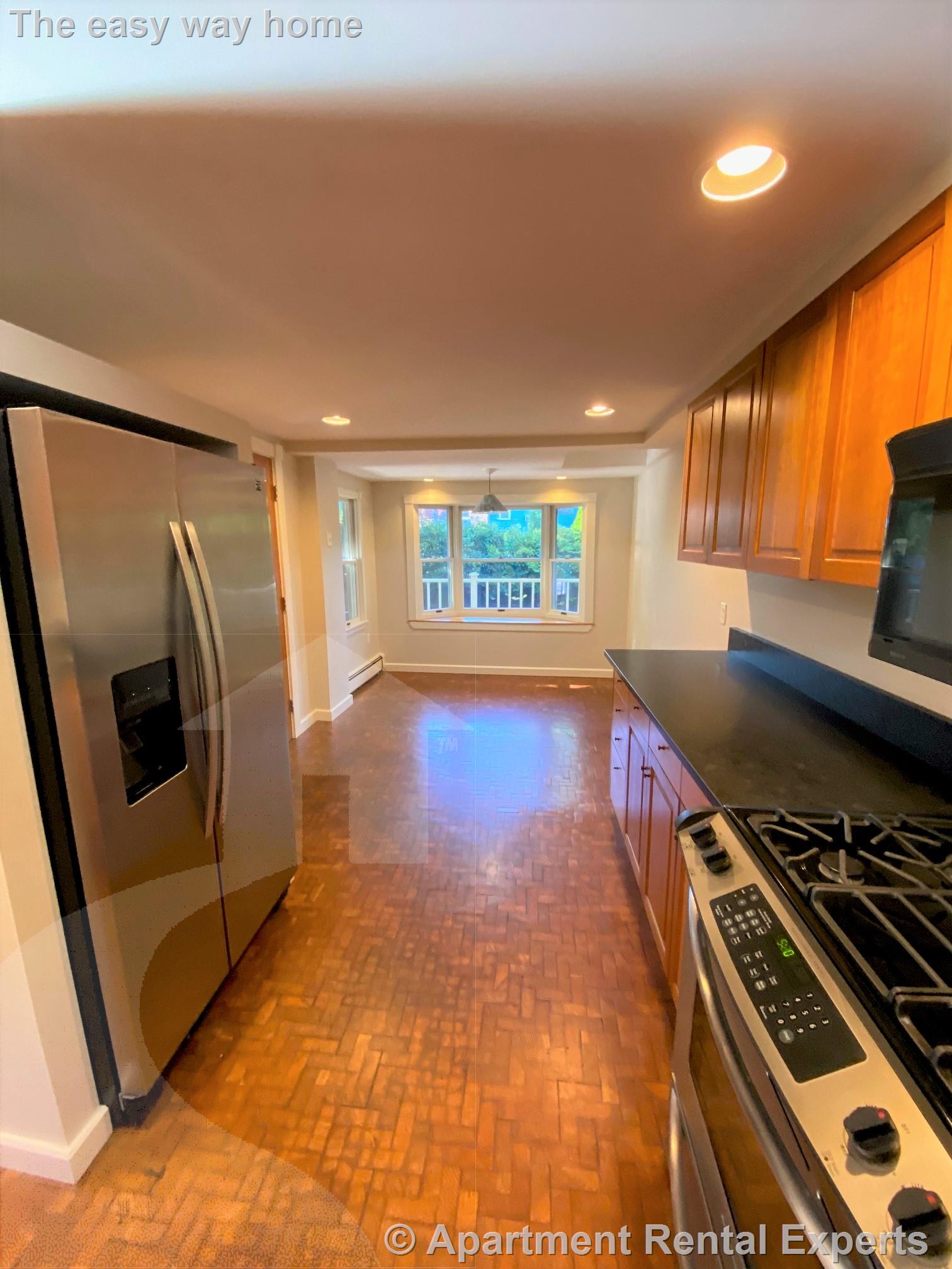 4.5 bed, 3.5 bath apartment for rent at 259 Mount Auburn Unit 1, Harvard Square — photo 2 of 25