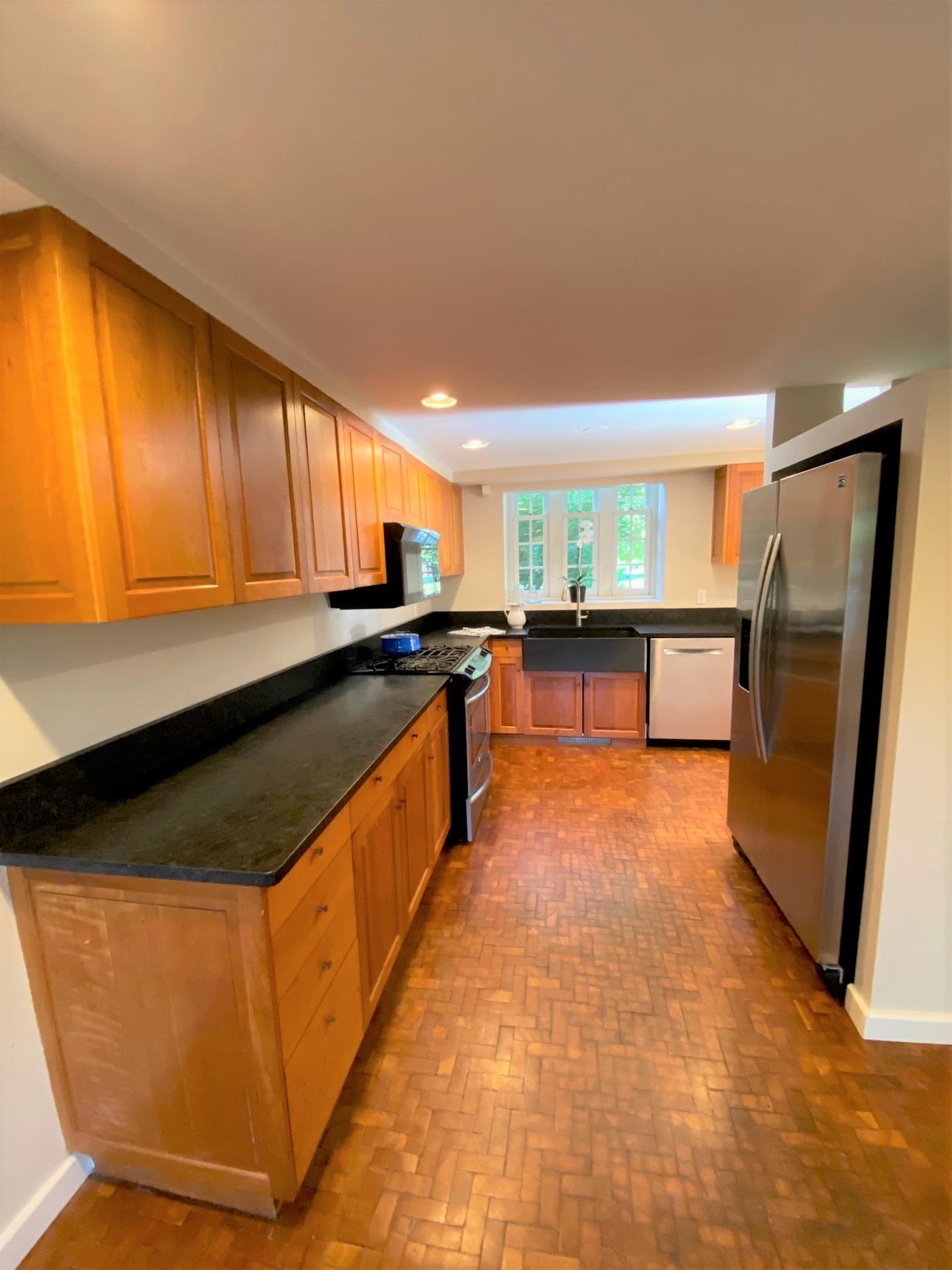 3.5 bed, 2.5 bath apartment for rent at 259 Mount Auburn St Unit 259, Harvard Square — photo 1 of 25