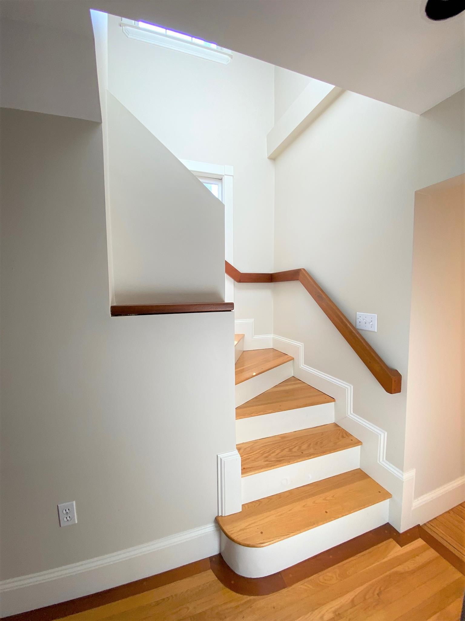 3.5 bed, 2.5 bath apartment for rent at 259 Mount Auburn St Unit 259, Harvard Square — photo 4 of 25