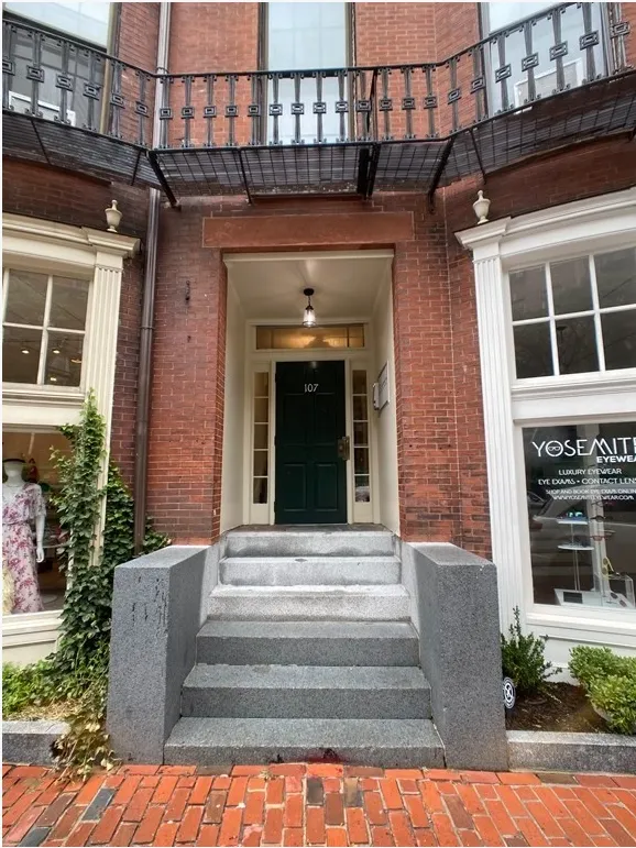 107 Charles St, Beacon Hill