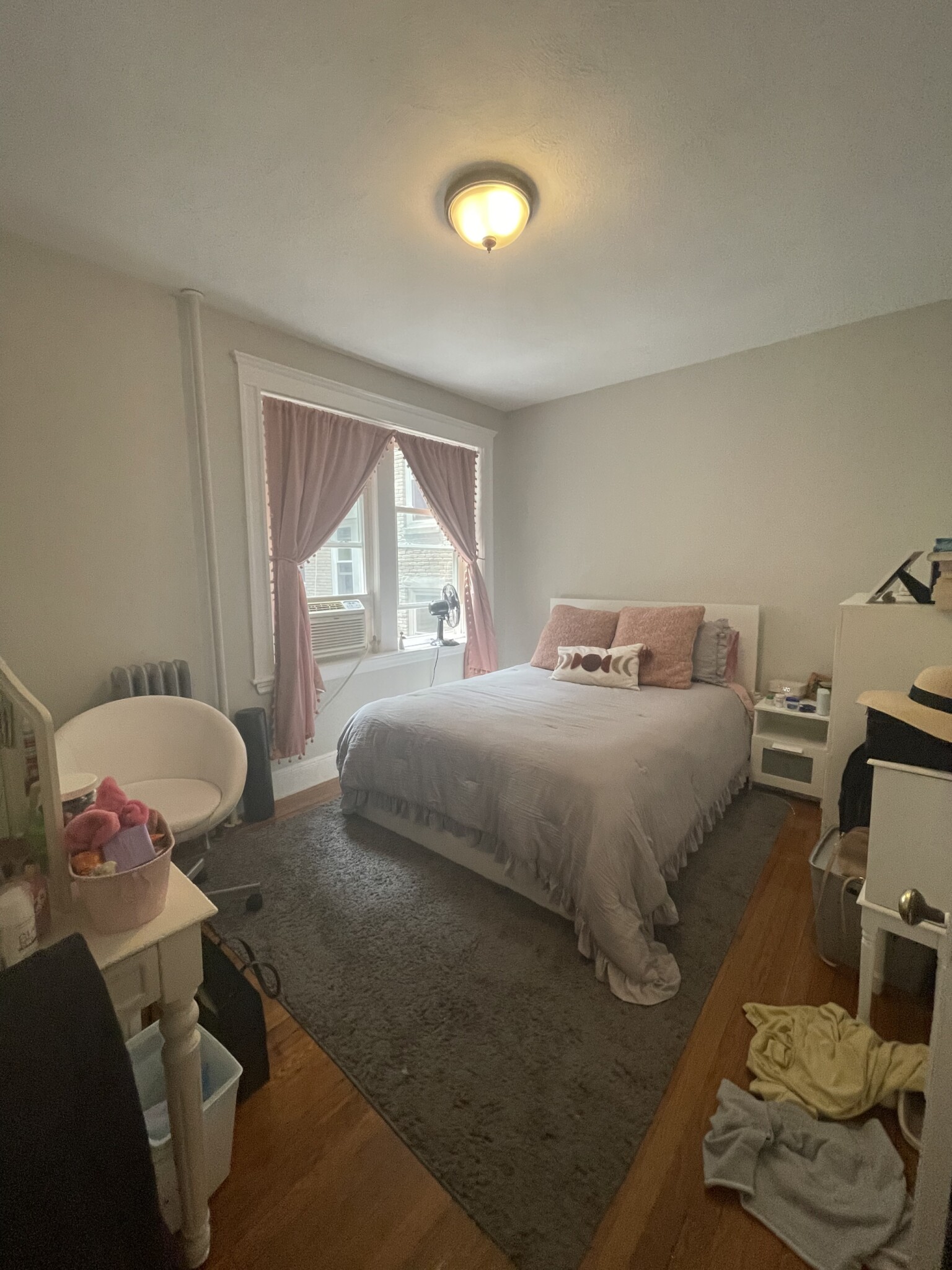 2 bed, 1 bath apartment for rent at 321 Summit Ave Unit 10, Brighton