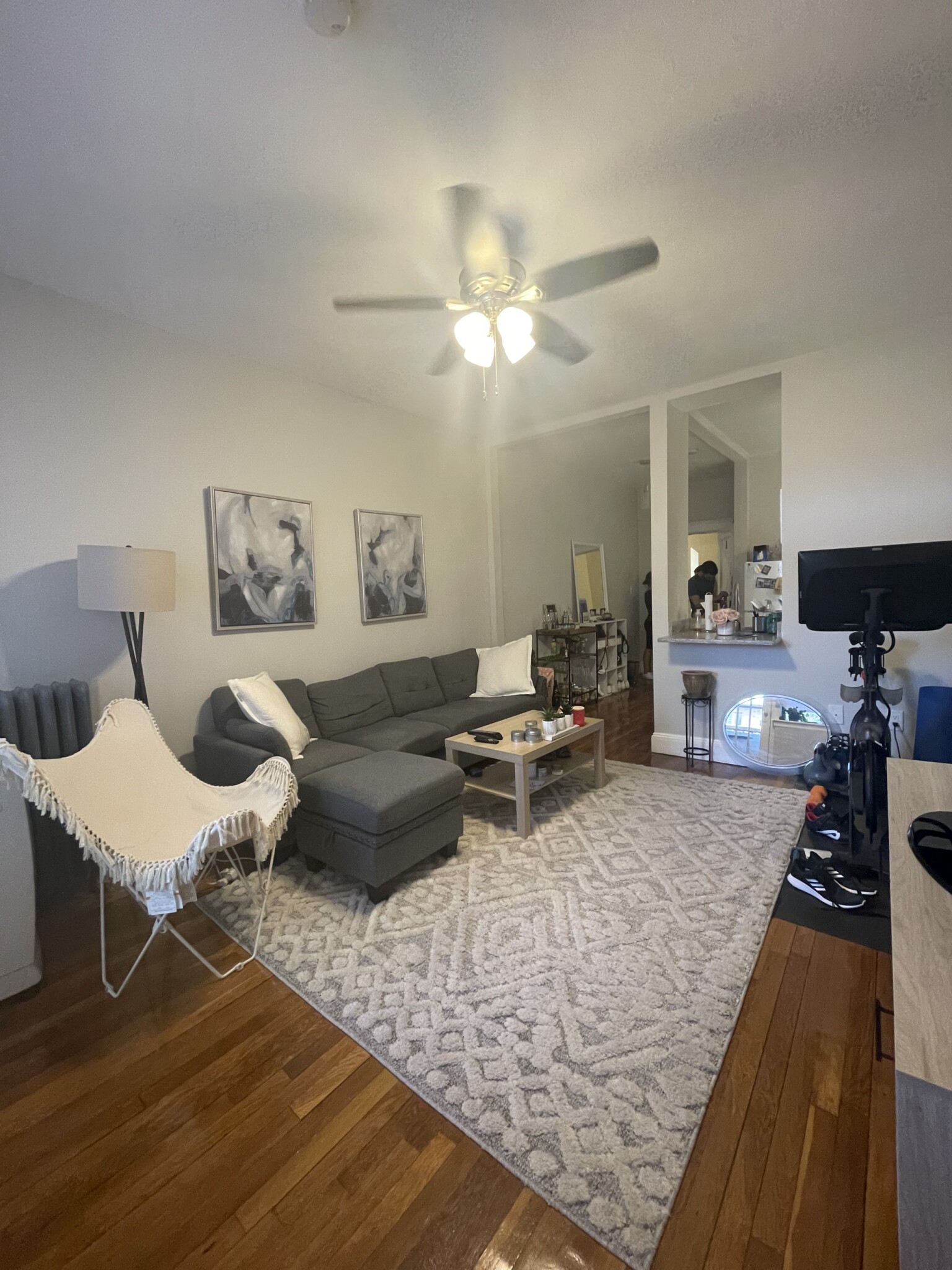 2 bed, 1 bath apartment for rent at 321 Summit Ave Unit 10, Brighton — photo 3 of 7
