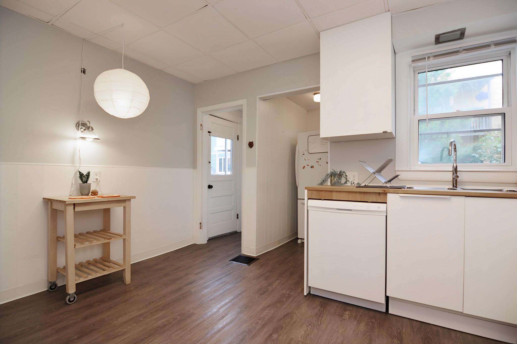 2 bed, 1 bath apartment for rent at 111 Somerville Unit 111, Davis Square — photo 4 of 13