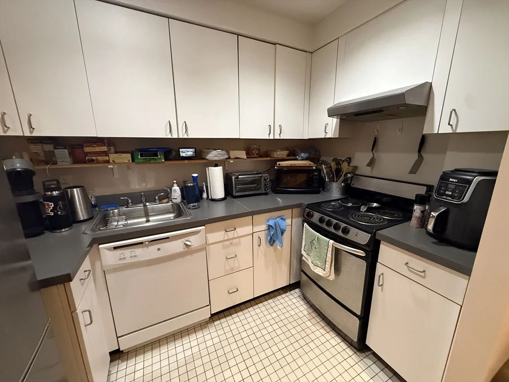 18-20 E Springfield St, South End