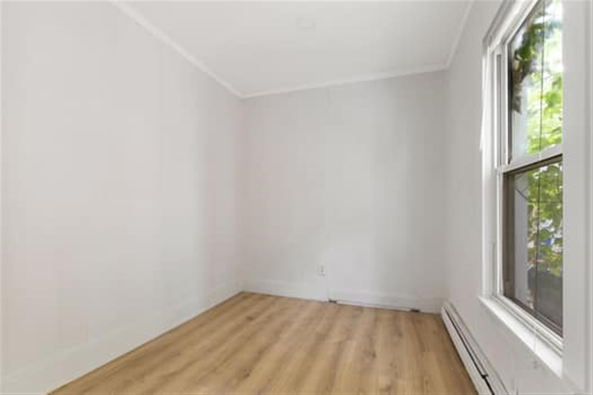 2.5 bed, 1 bath apartment for rent at 10 Ashland St Unit 10-1, Spring Hill — photo 10 of 11