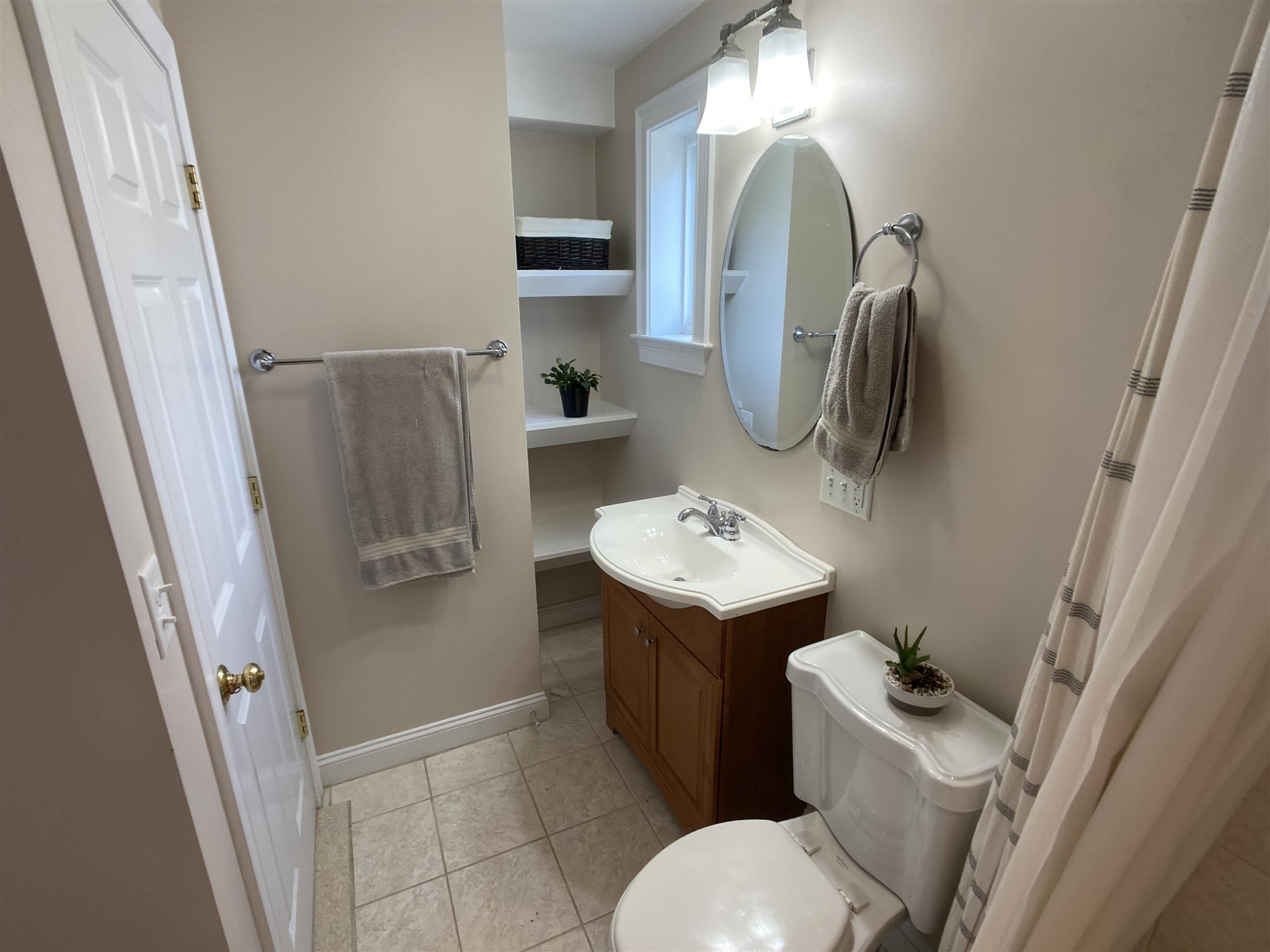 2 bed, 1.5 bath apartment for rent at 11 Winthrop Ct Unit 11, Medford — photo 6 of 10