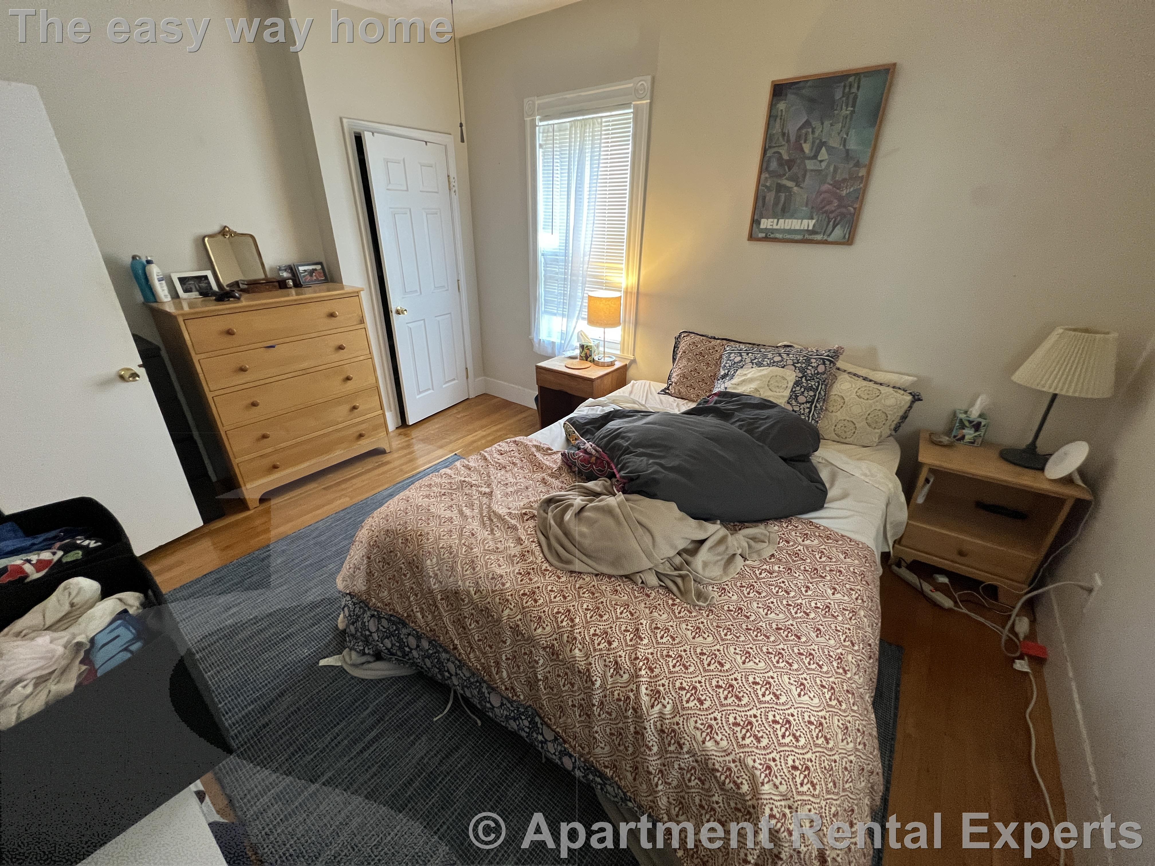 24 Ellington Rd, Davis Square