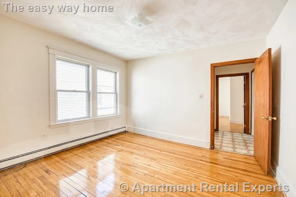 60 Windsor Rd, Tufts