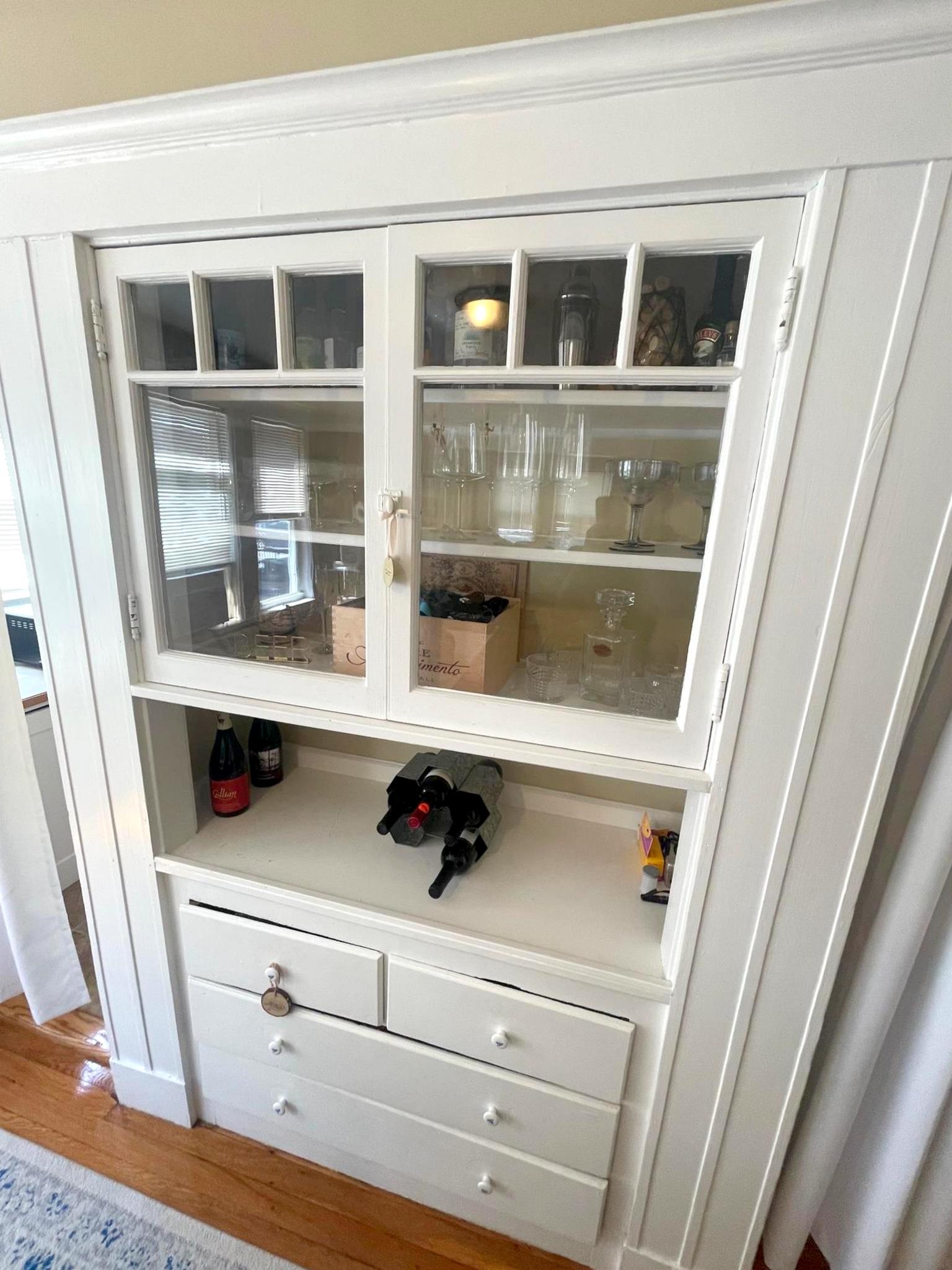 2.5 bed, 1 bath apartment for rent at 17 Irvington Rd Unit 17, West Somerville — photo 5 of 19