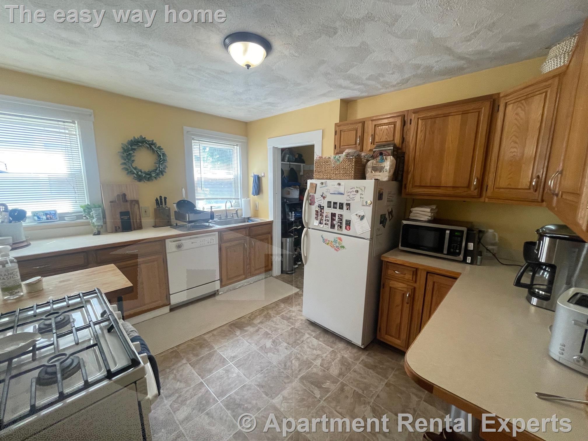 2 bed, 1 bath apartment for rent at 17 Irvington Rd Unit 1D, West Somerville — photo 8 of 19