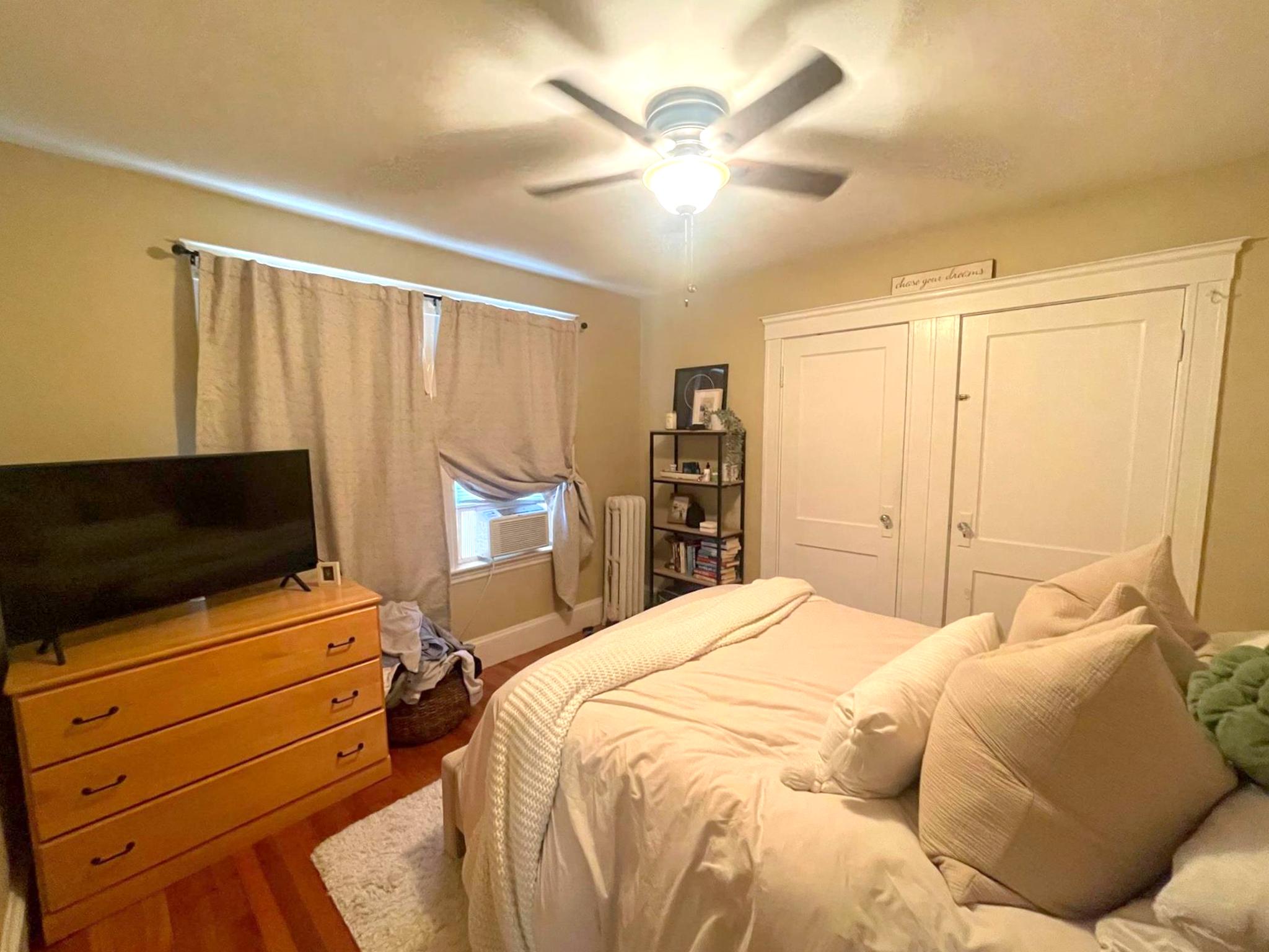 2.5 bed, 1 bath apartment for rent at 17 Irvington Rd Unit 17, West Somerville — photo 11 of 19